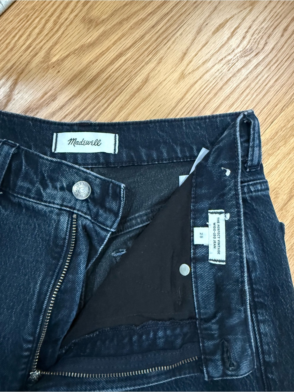 Madewell women’s Dark Blue Denim Jeans
